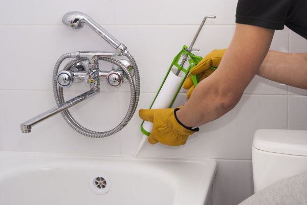 Bathtub Caulking in Missoula